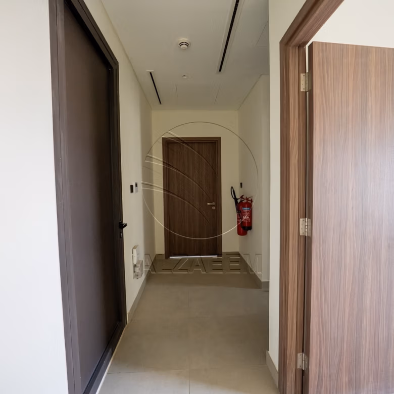 Single Row Villa | Huge Plot | Ready for Occupancy
