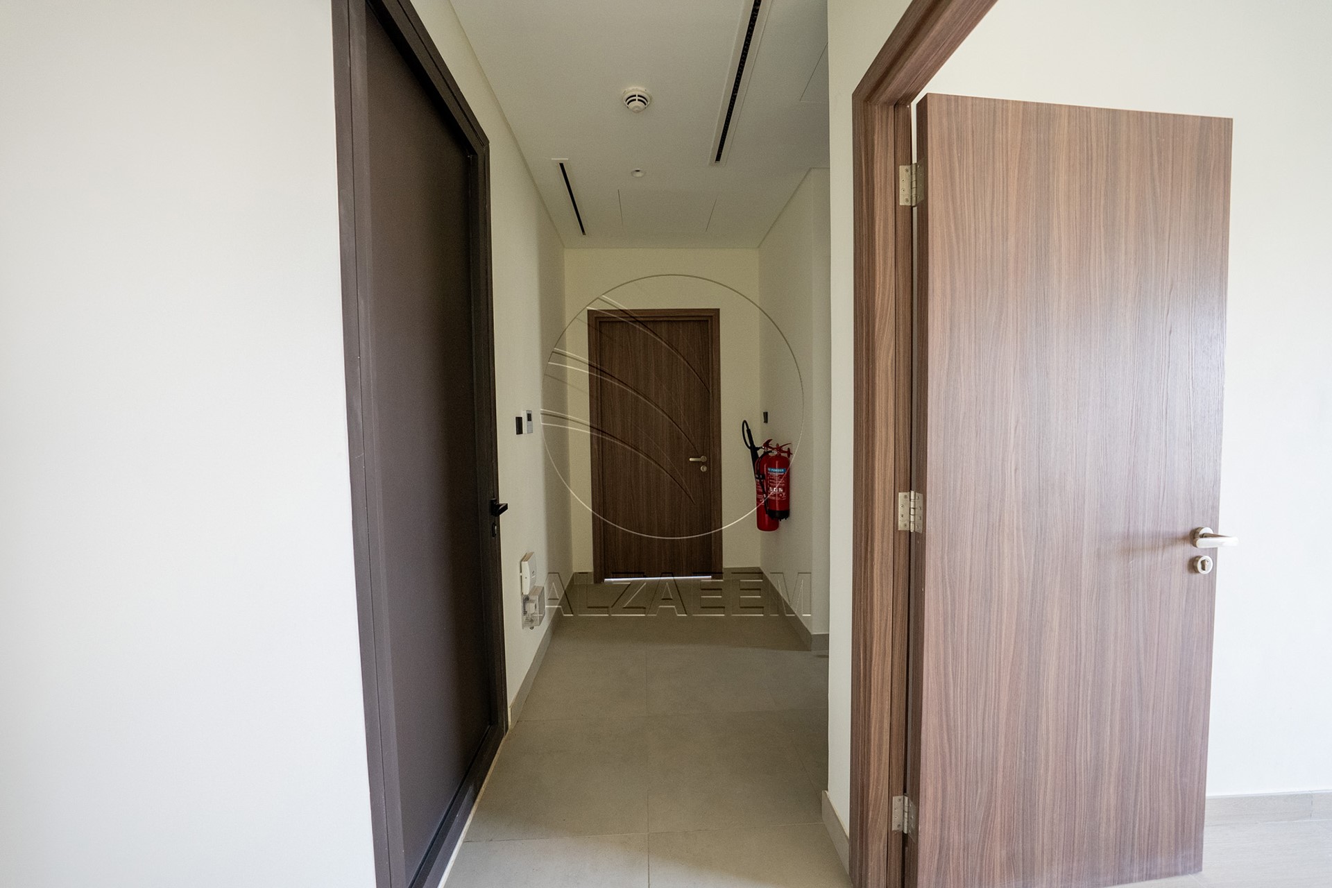 Single Row Villa | Huge Plot | Ready for Occupancy