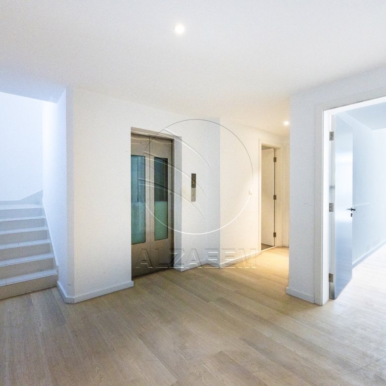 Kitchen Appliances | With Elevator and Gym + Pool