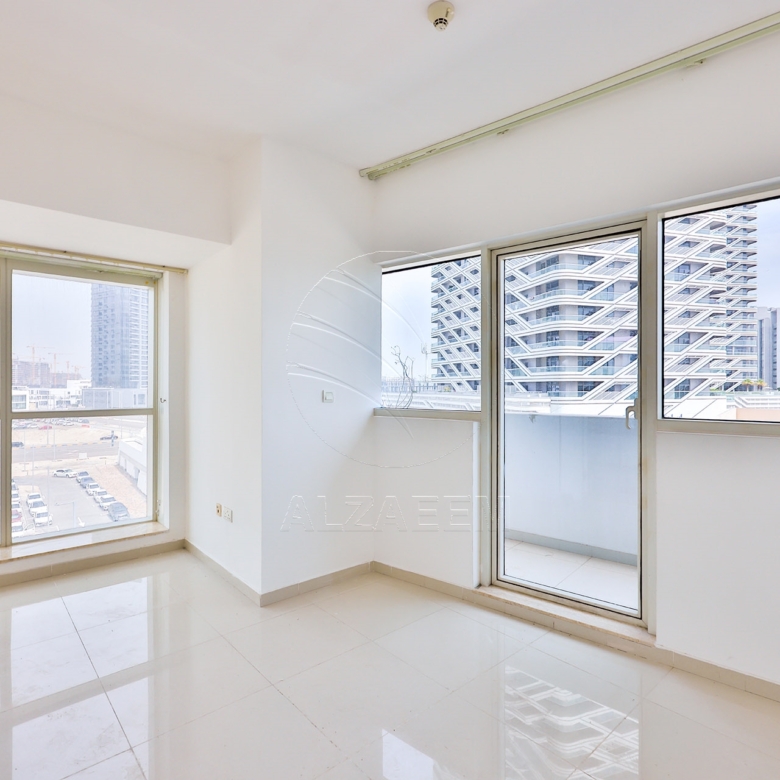 VACANT and Exclusive | Sea View | Big Balcony