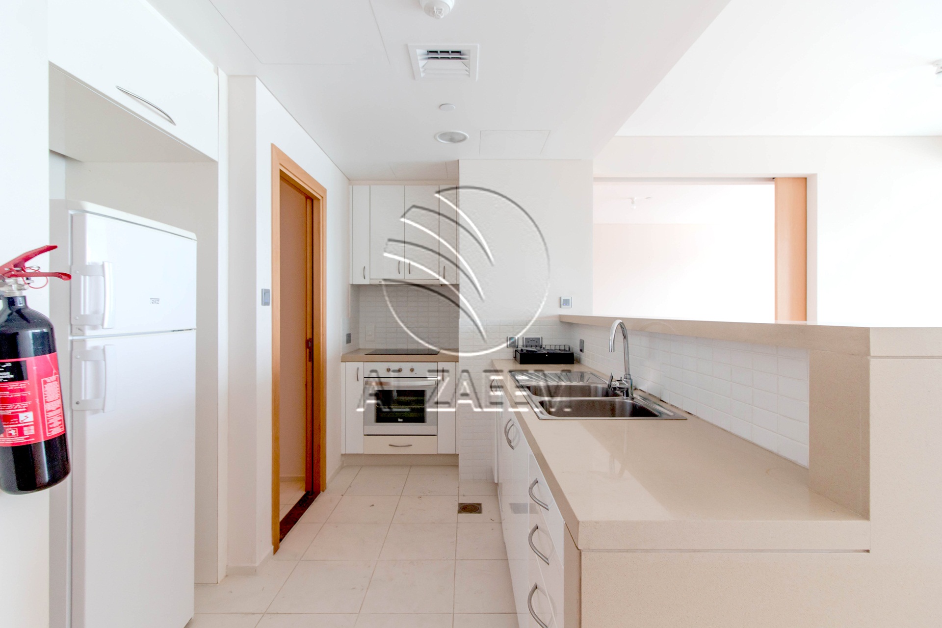 √Exclusive and VACANT | 4 Payments | Canal View√