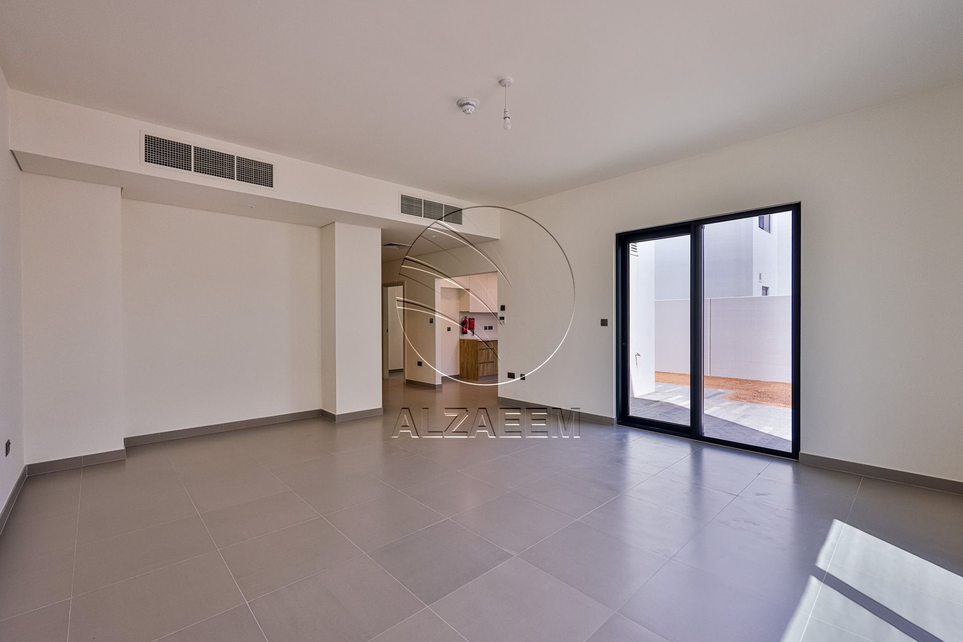 Single Row | Semi Corner and High End Location