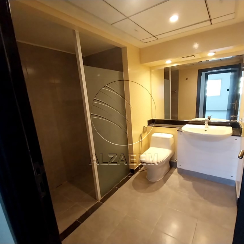 √VACANT! Community View | Mid Level√