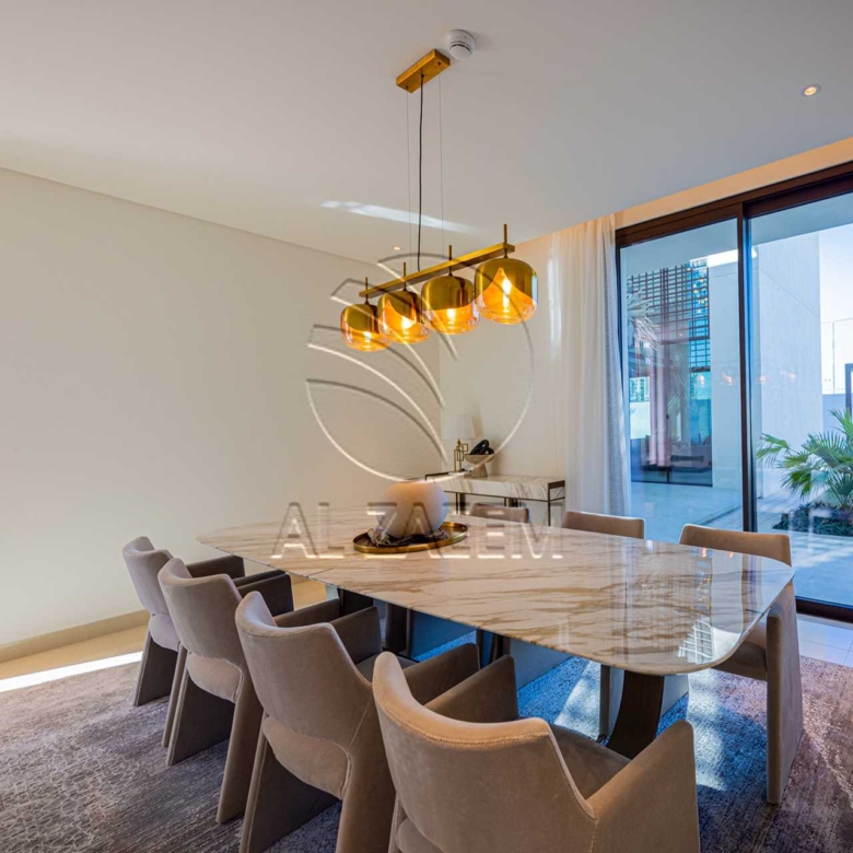 Price Reduced! Prime Location | HIGH Ceiling