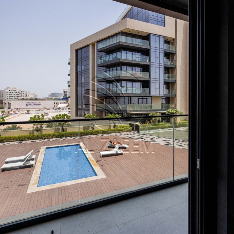 Vacant | DUPLEX | Facing The Pool | 4 payments
