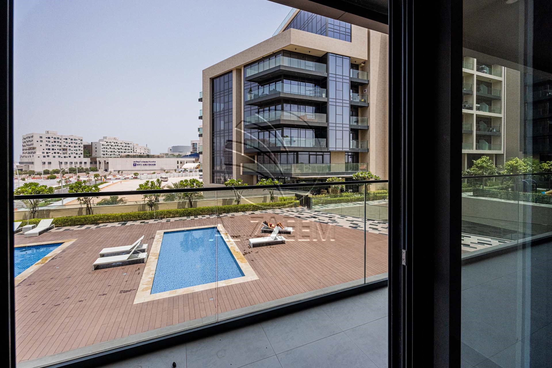 Vacant | DUPLEX | Facing The Pool | 4 payments