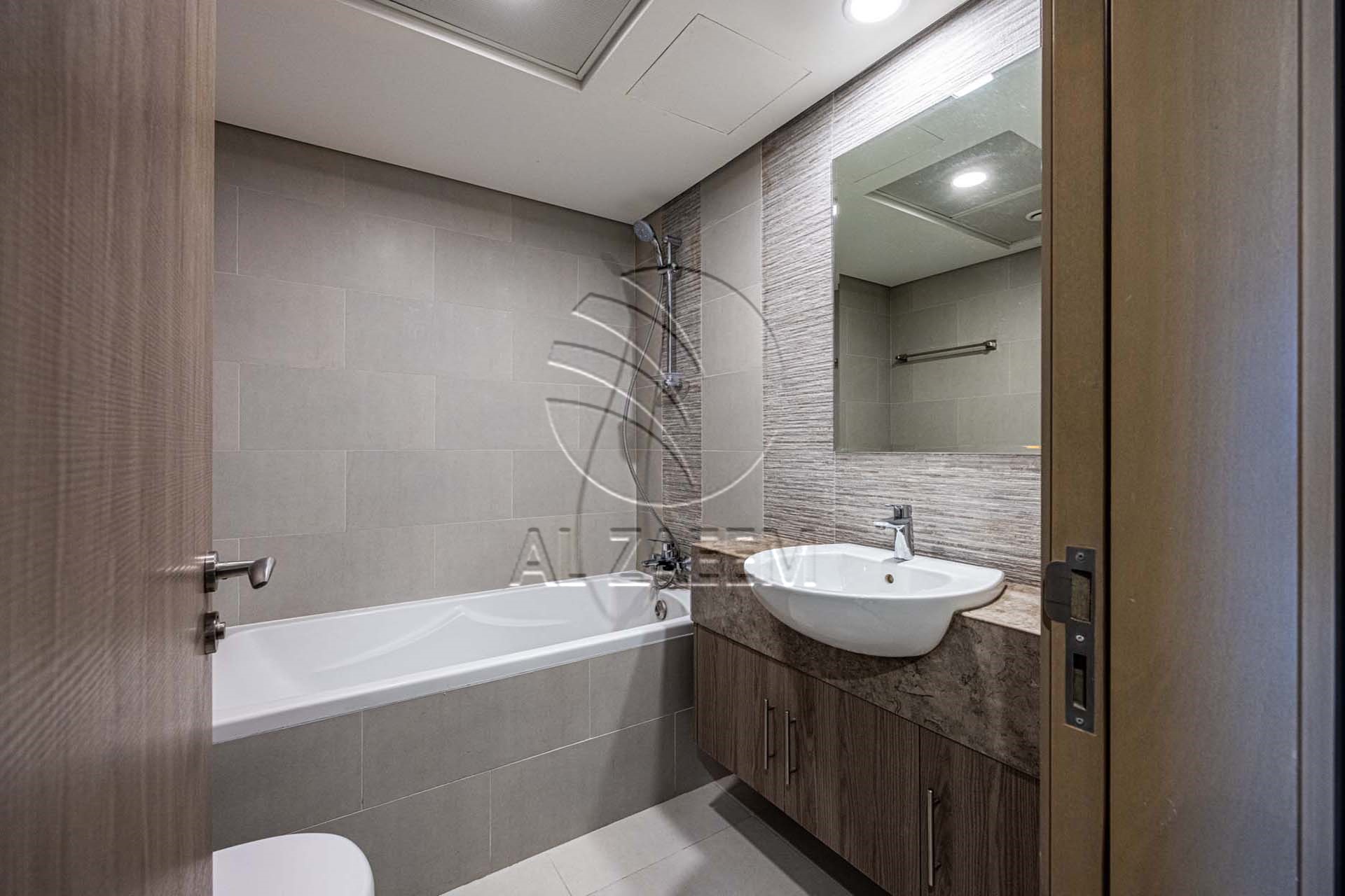 Vacant | DUPLEX | Facing The Pool | 4 payments