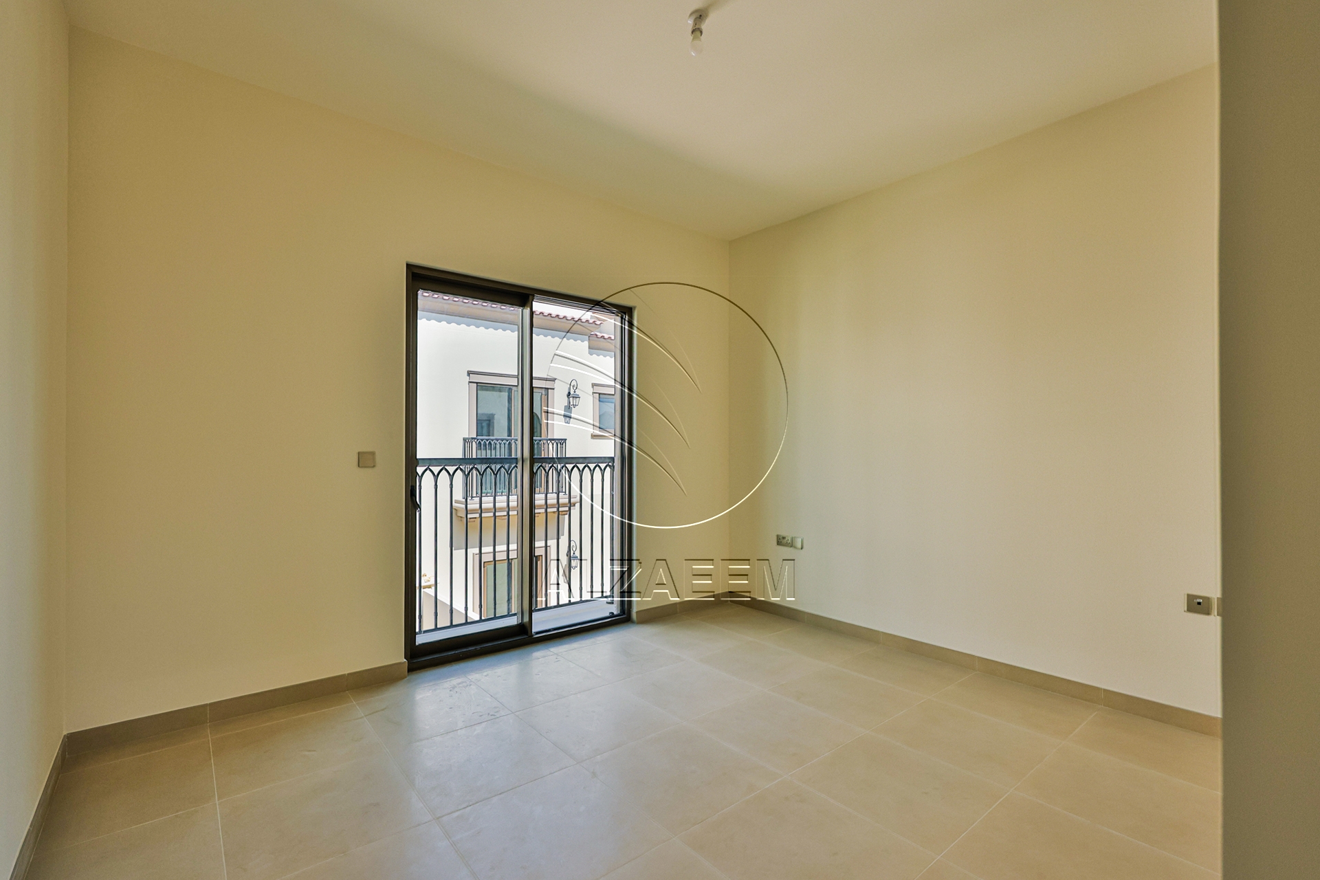 CASARES | Single Row Mid | Near the Garden