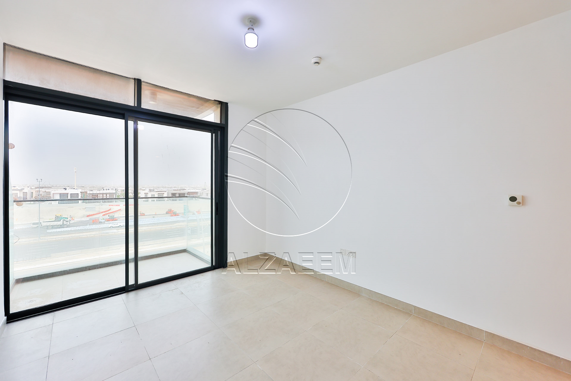 HOT DEAL! Corner Unit – Partial Sea View | Parking