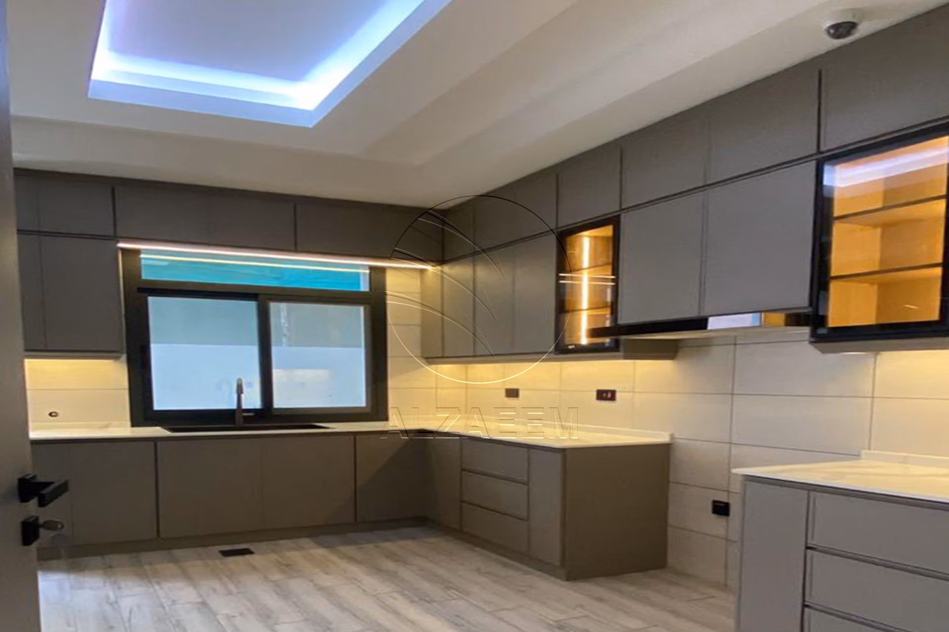 √ Landscaped Area | 6 Masters | Modern Finishing √