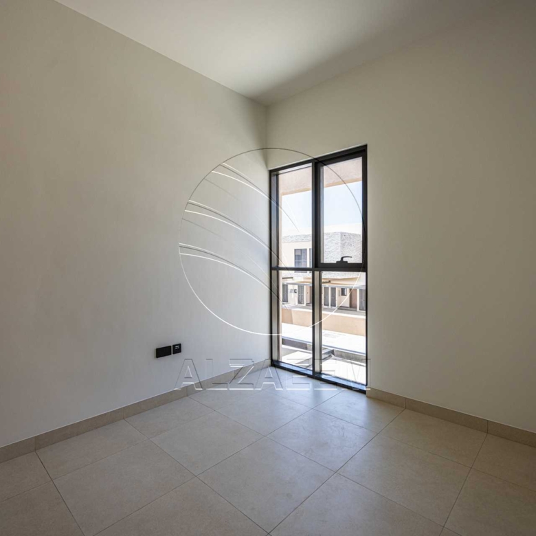 EXCLUSIVE! Spacious 2BR+Maid | Single Row Mid