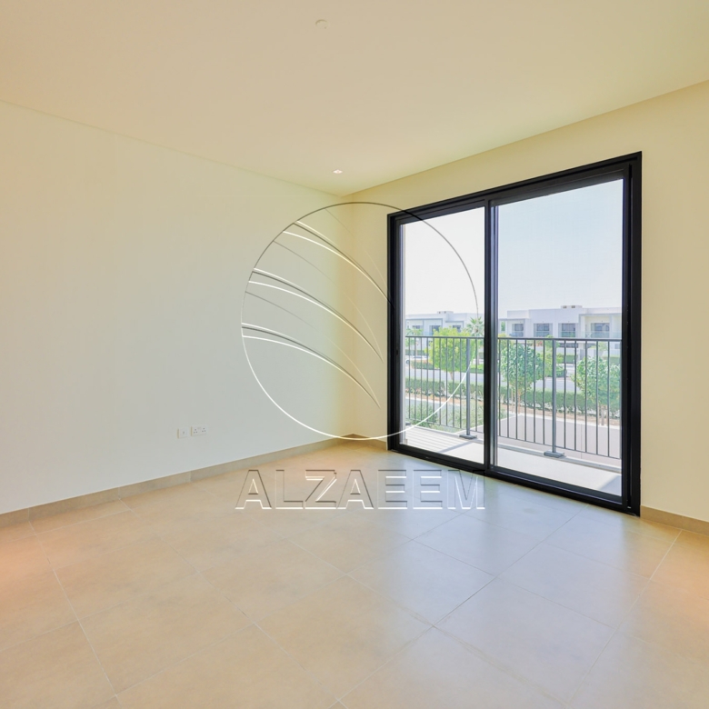 √Corner Single Row! Biggest 2BR Plot in Yas Acres√