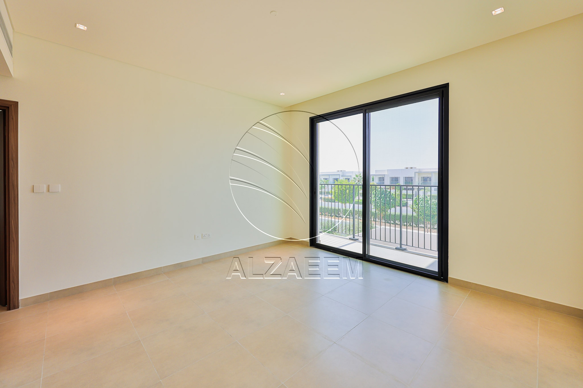 √Corner Single Row! Biggest 2BR Plot in Yas Acres√