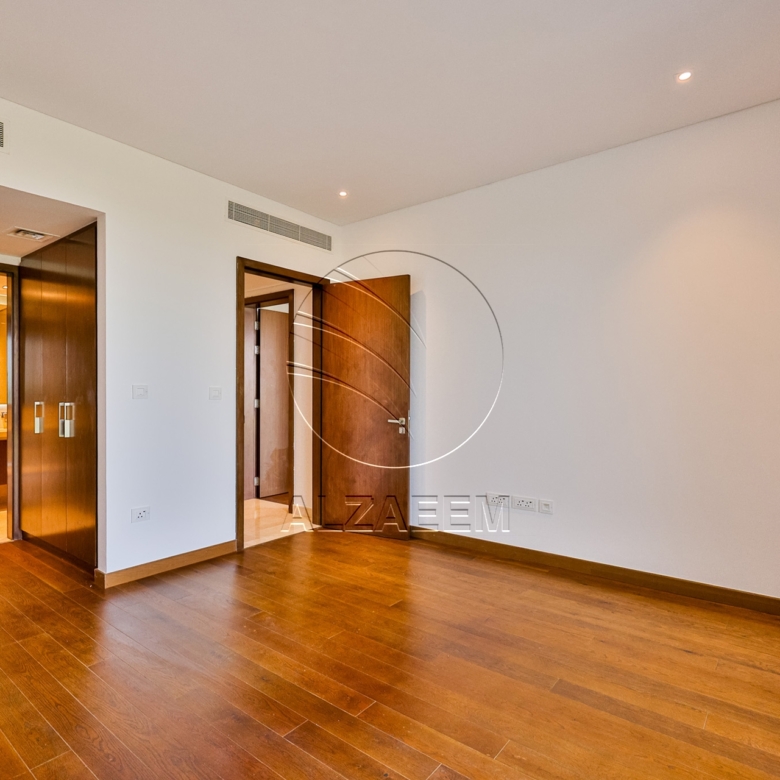 Golf Course View Villa + 1047Sqm Landscaped Plot