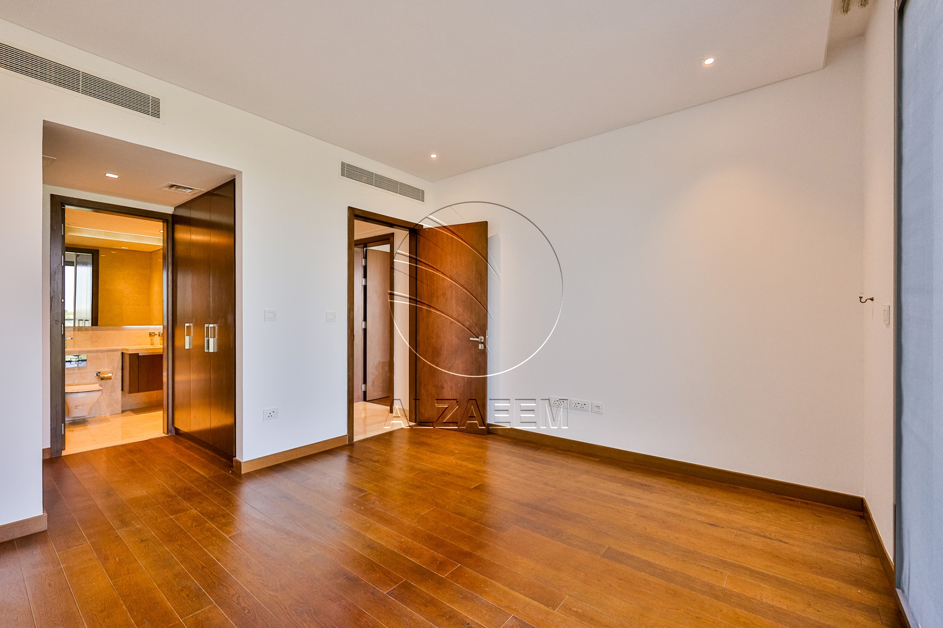 Golf Course View Villa + 1047Sqm Landscaped Plot