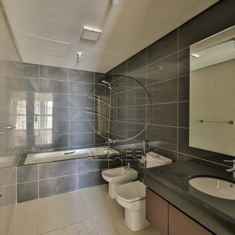 HIGH Level | BIG LAYOUT | Balcony | Open Kitchen