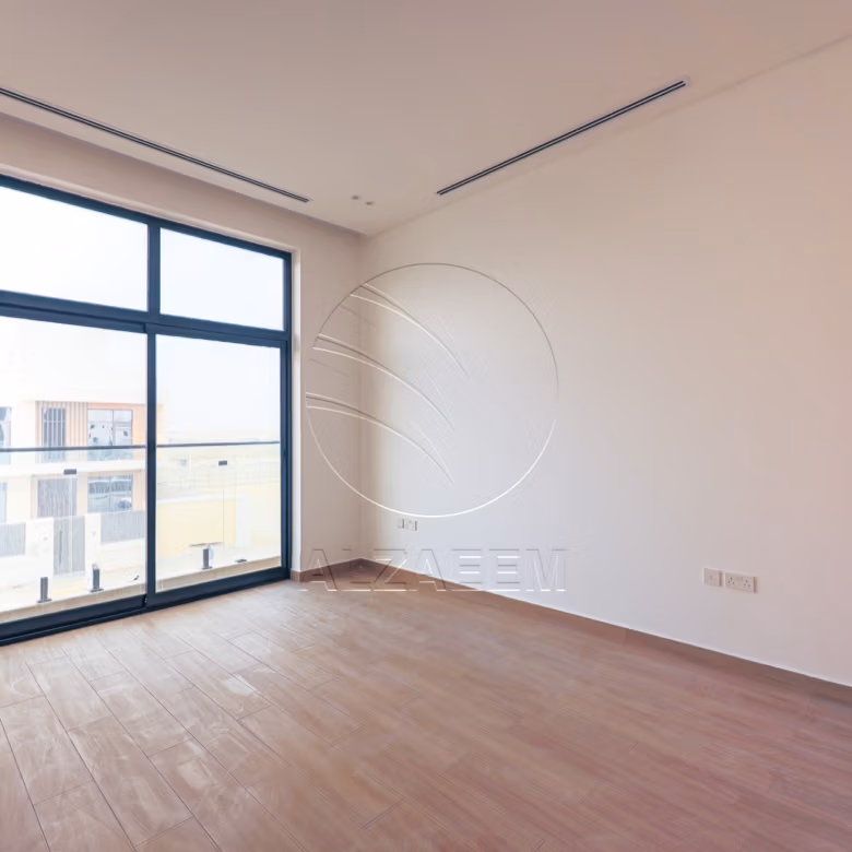 Corner | High Quality Finishing| High Ceiling