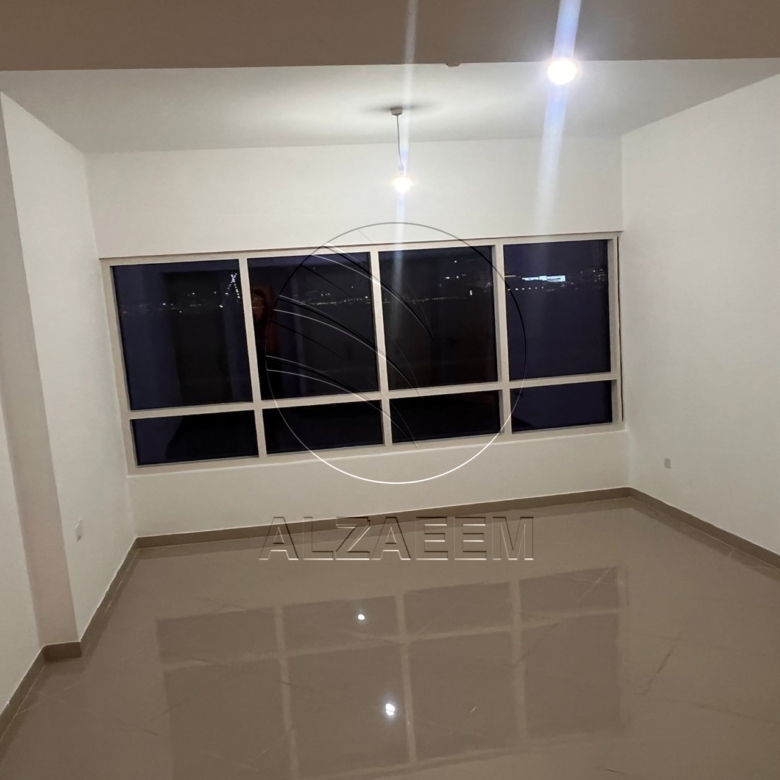 √Mid Level | Vacant | Big Balcony√