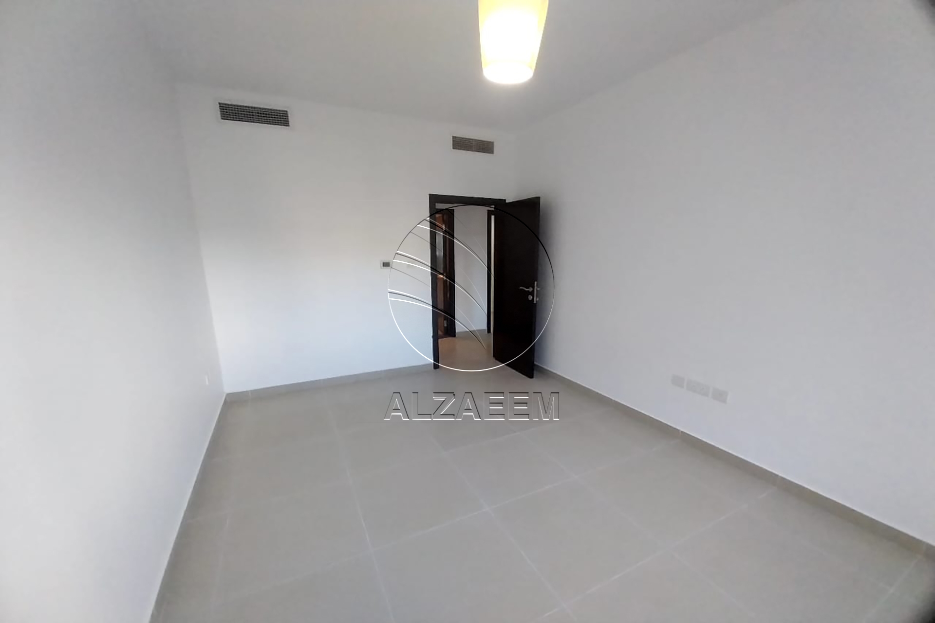 √VACANT! Community View | Mid Level√