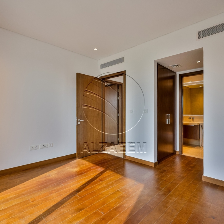 Golf Course View Villa + 1047Sqm Landscaped Plot