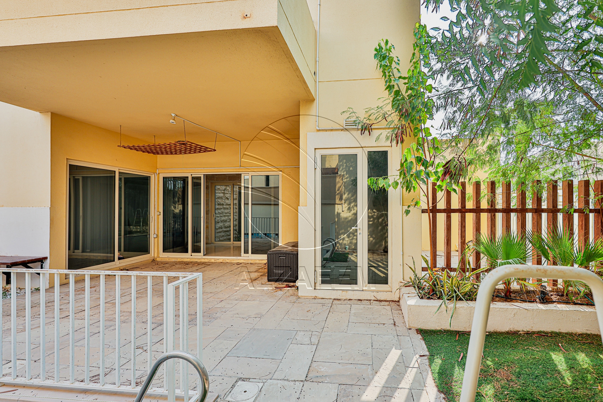 √ Private Pool | Type A | Tenanted | CORNER √