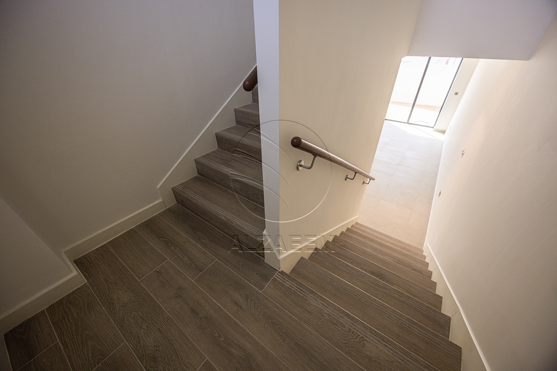 VACANT! 3BR TH | Prime Location | Modern Design