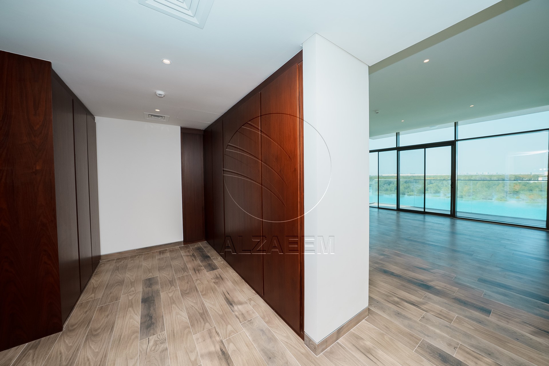 √Seafront VIP Villa | Single Row Corner Big Plot√
