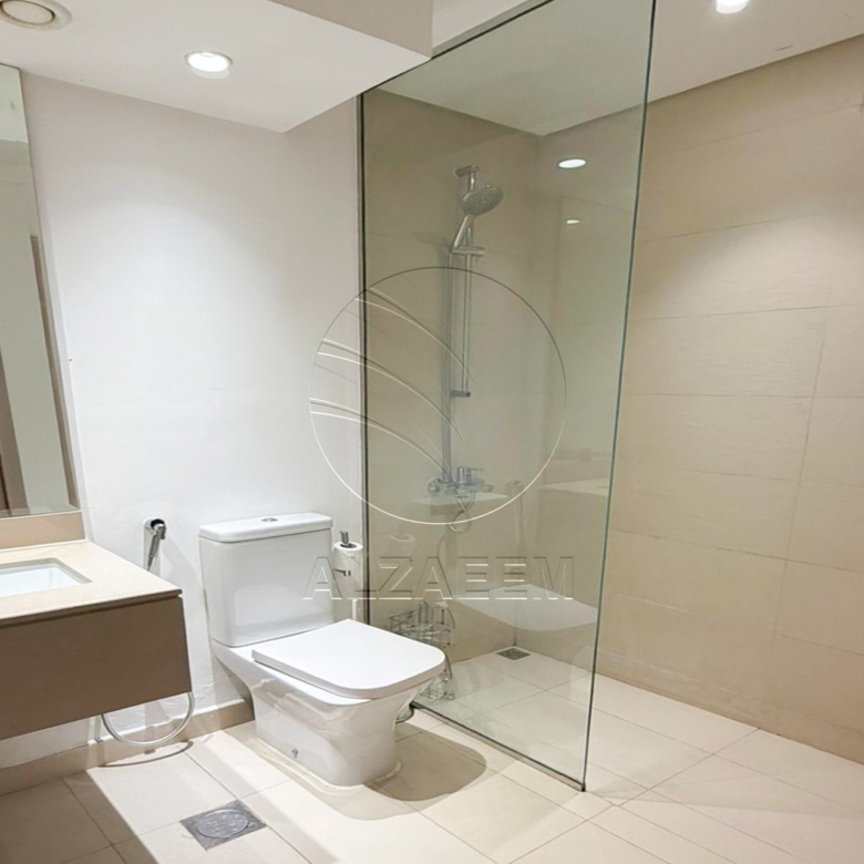 High Level + Furnished Unit with Canal Views