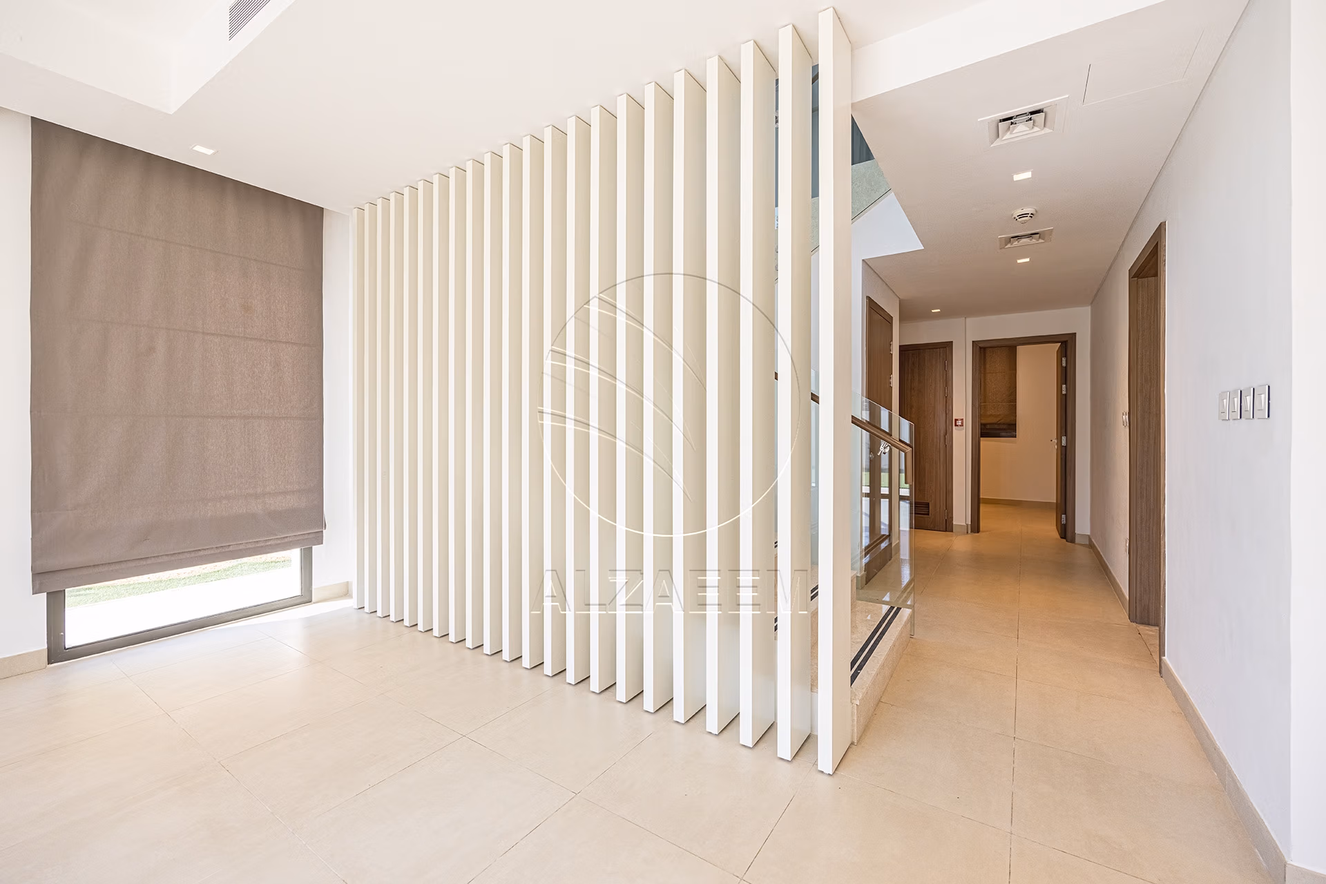 √Huge Corner Unit | VACANT | Steps from the Park√