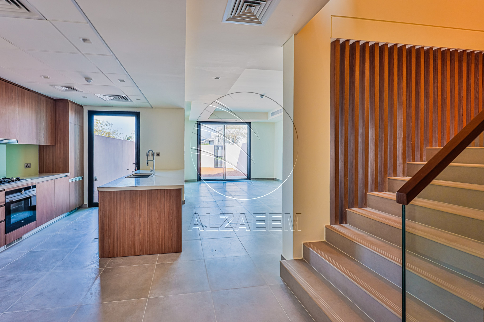 HOT! Single Row – Mid Unit | VACANT