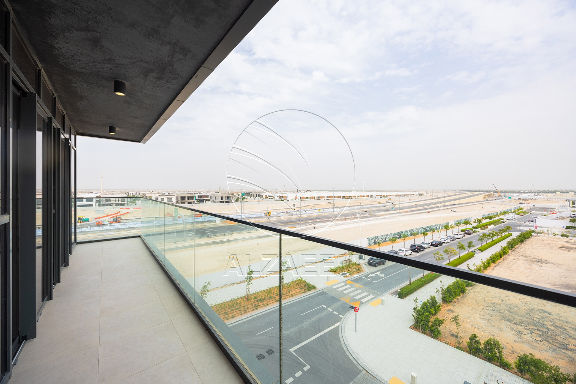 HOT DEAL! Corner Unit – Partial Sea View | Parking
