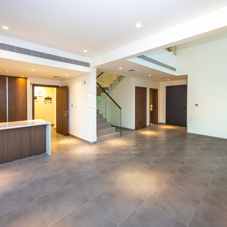 Stand Alone |Single Row -Corner | Golf Course View
