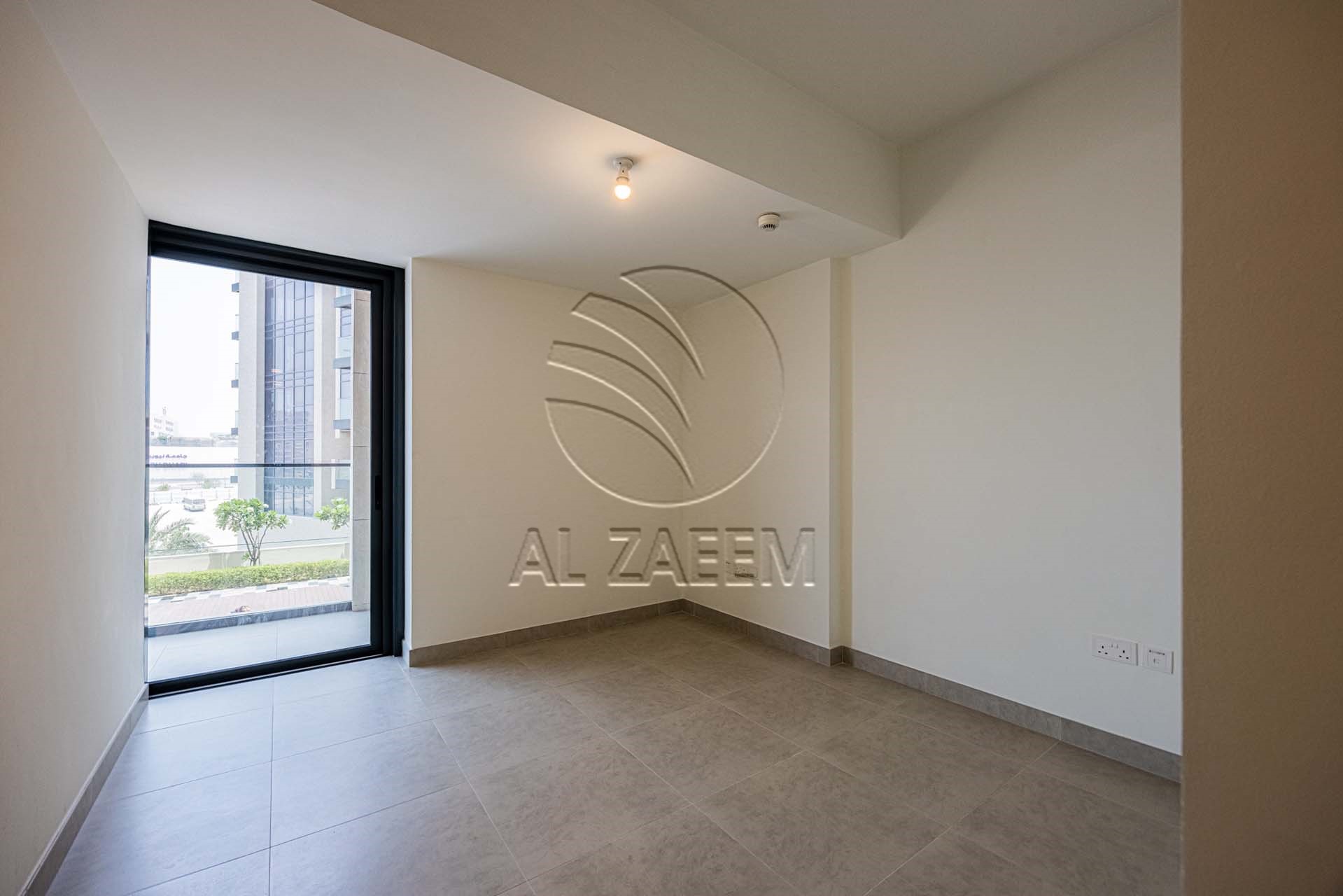 Vacant | DUPLEX | Facing The Pool | 4 payments