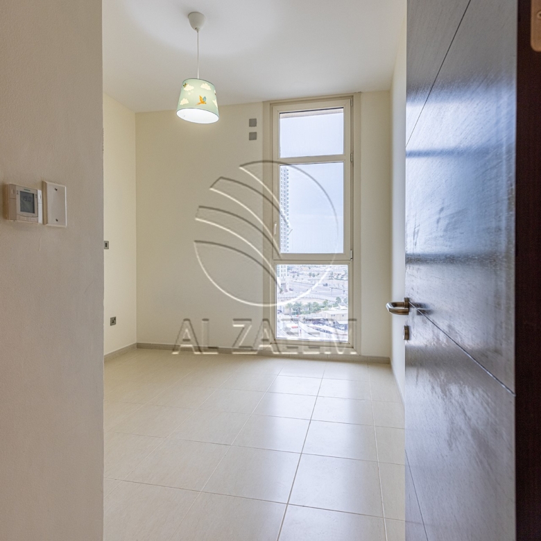 √ High Level Tenanted Unit with Rent Refund √