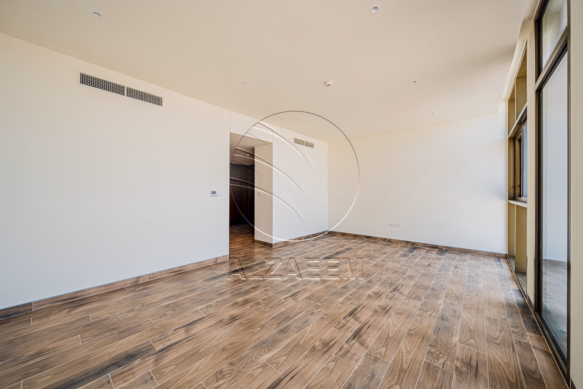 √VACANT Exclusive V-5 SELECT | Partial Sea View√