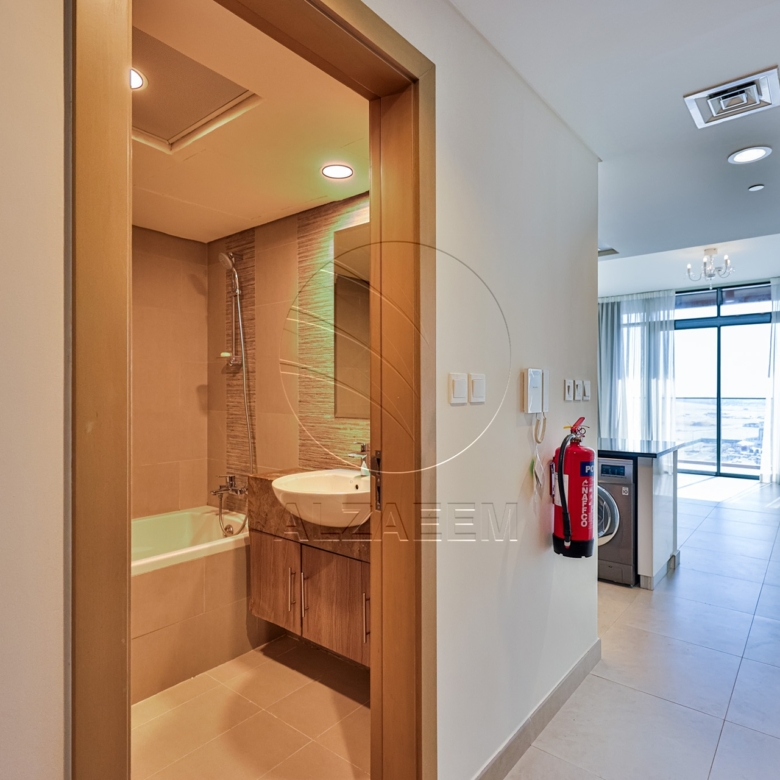 High Level + Exclusive! White Goods+ Nice Views