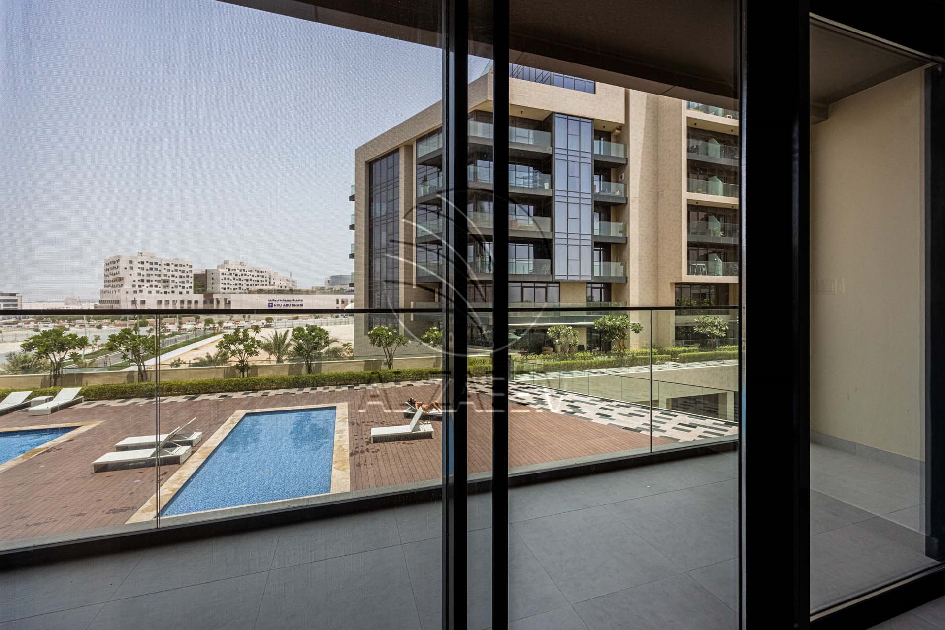 Vacant | DUPLEX | Facing The Pool | 4 payments
