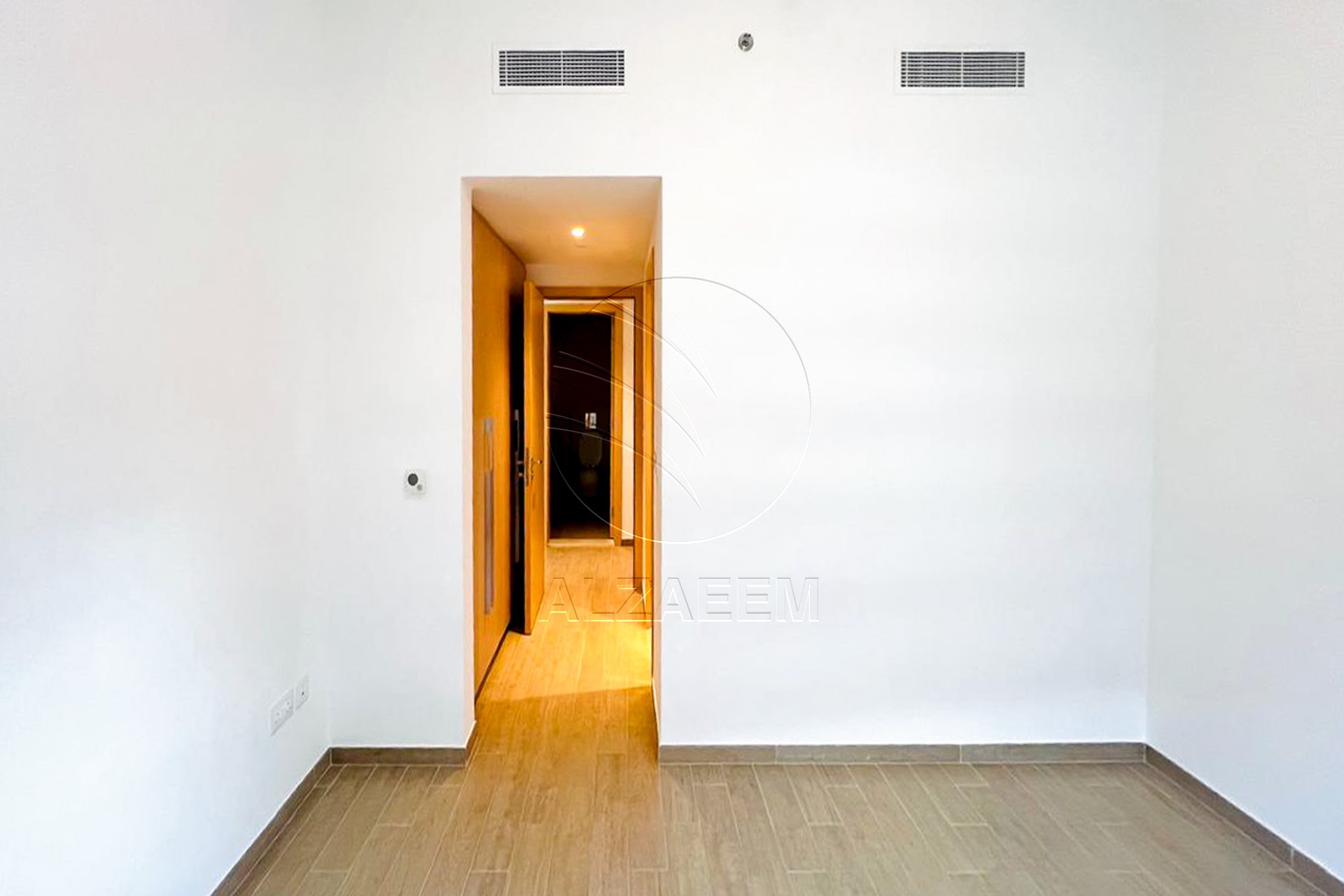 VACANT | High Floor | Partial Sea and Golf view