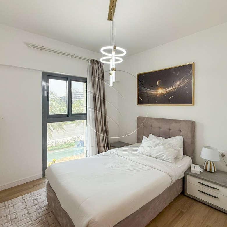 Fully Furnished | 3 Balconies | Corner | VACANT
