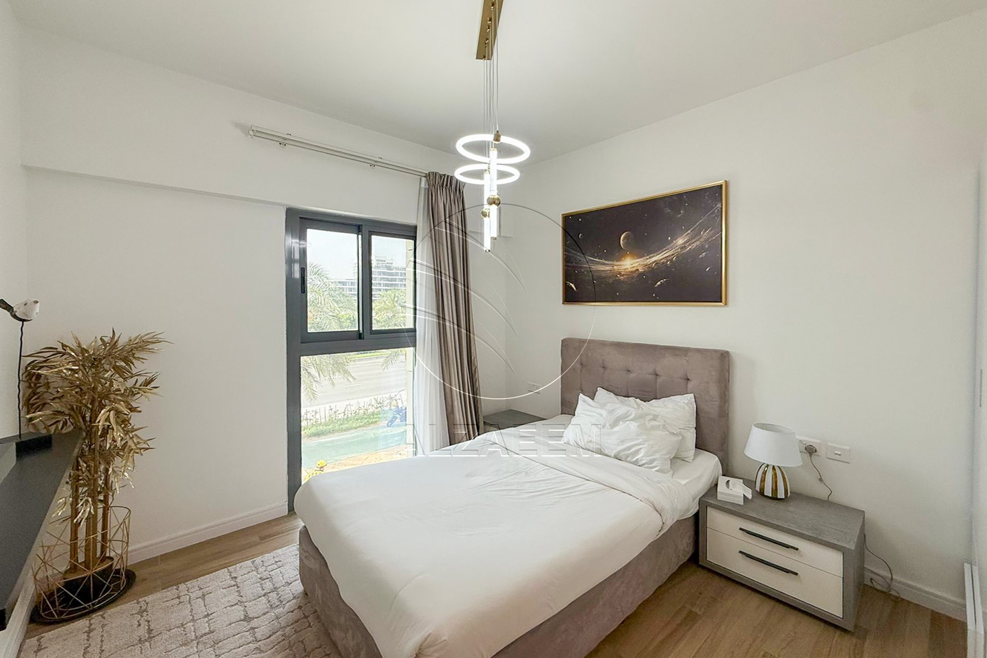 Fully Furnished | 3 Balconies | Corner | VACANT