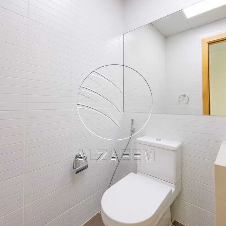 Vacant | Fully renovated unit | Sea View