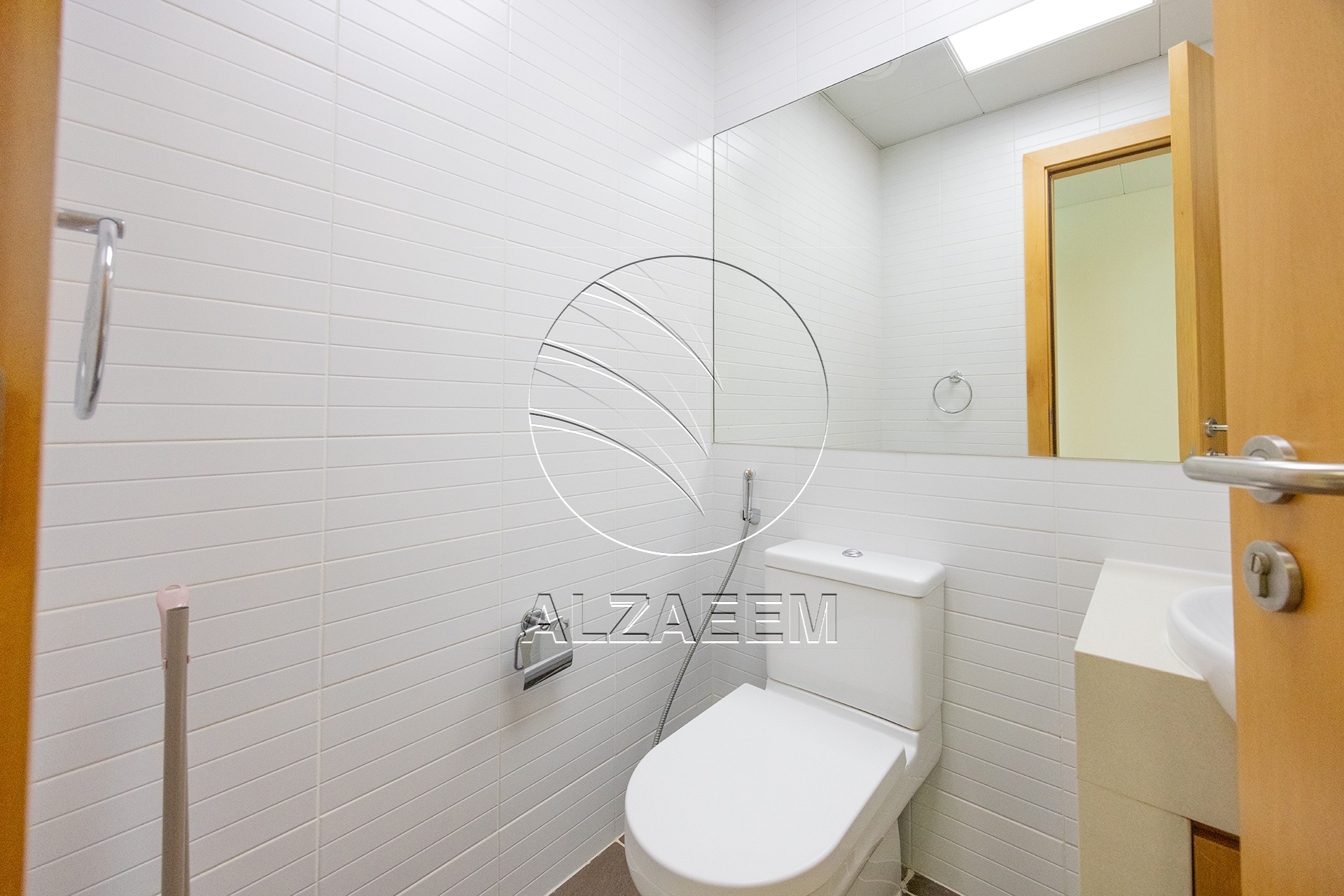 Vacant | Fully renovated unit | Sea View