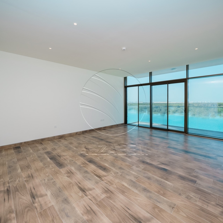 √Seafront VIP Villa | Single Row Corner Big Plot√