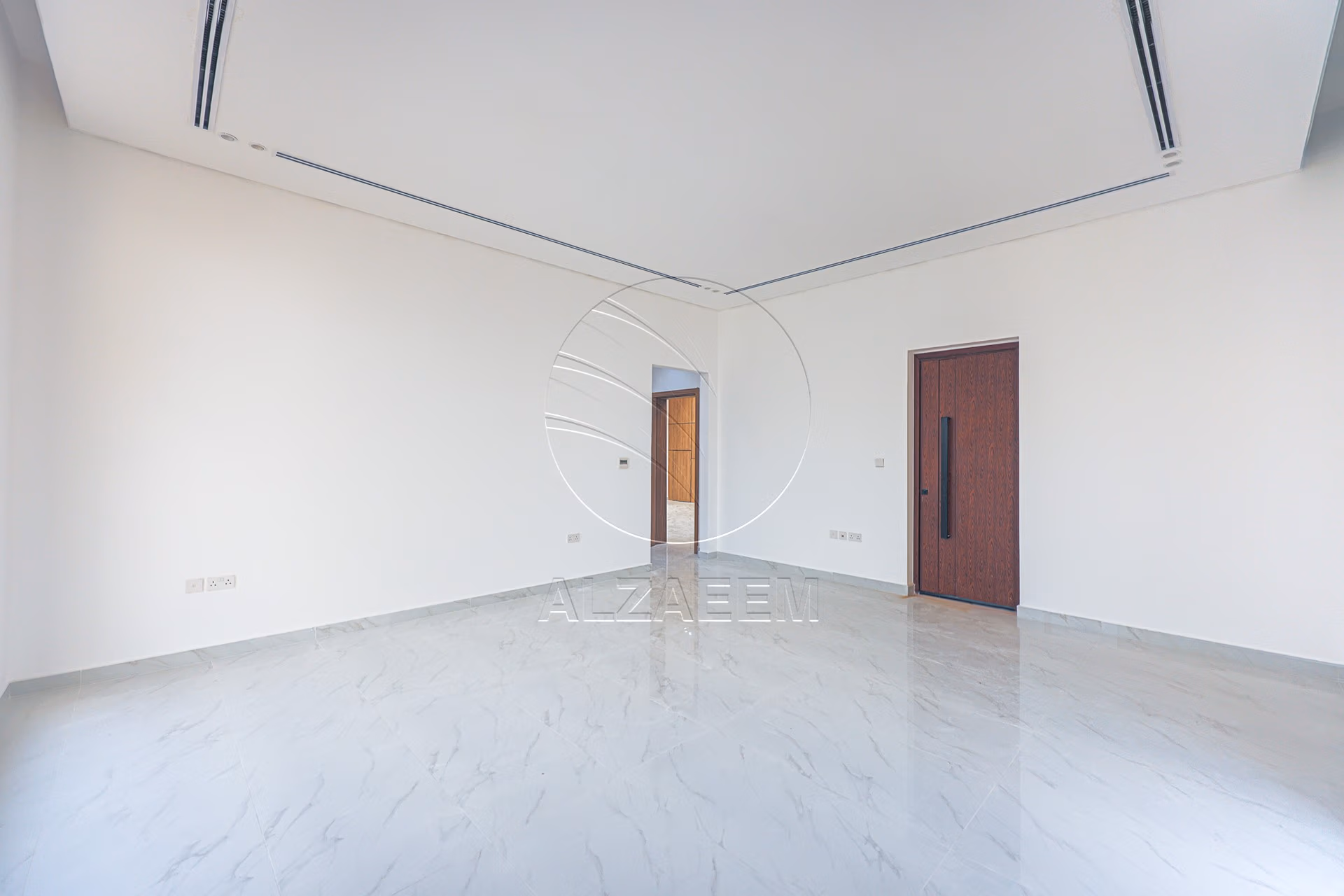 Corner | High Quality Finishing| High Ceiling
