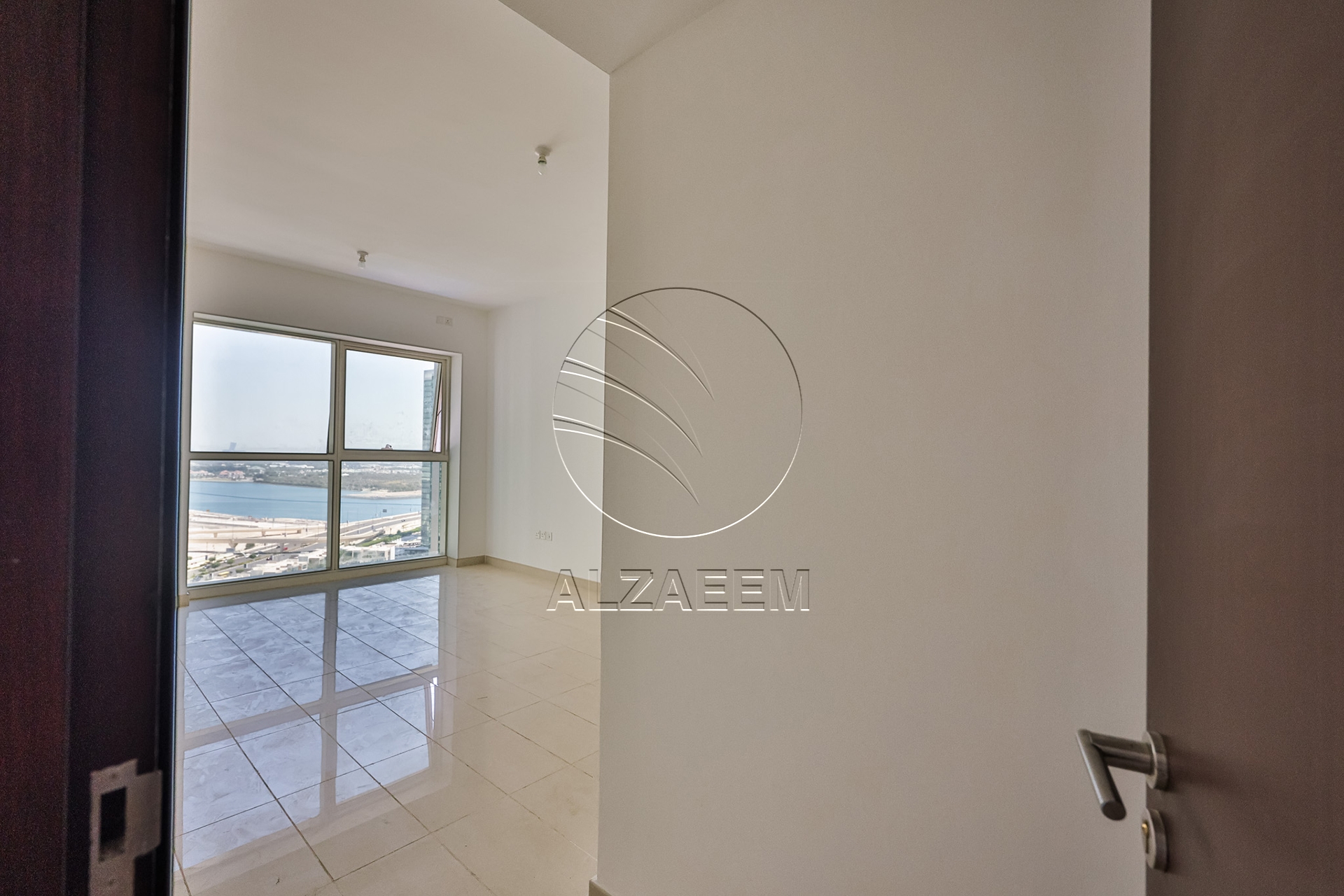 HIGH Level | BIG LAYOUT | Balcony | Open Kitchen