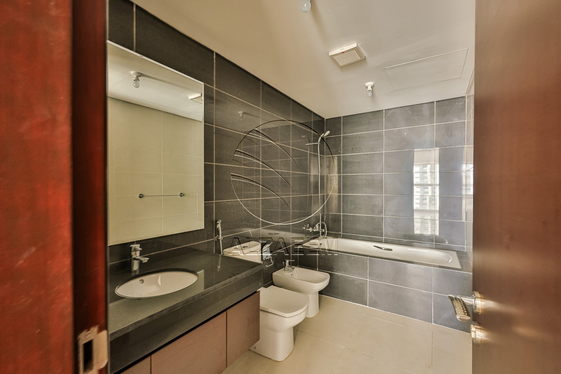 HIGH Level | BIG LAYOUT | Balcony | Open Kitchen