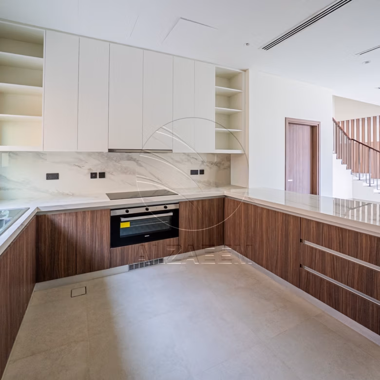 Single Row Villa | Huge Plot | Ready for Occupancy