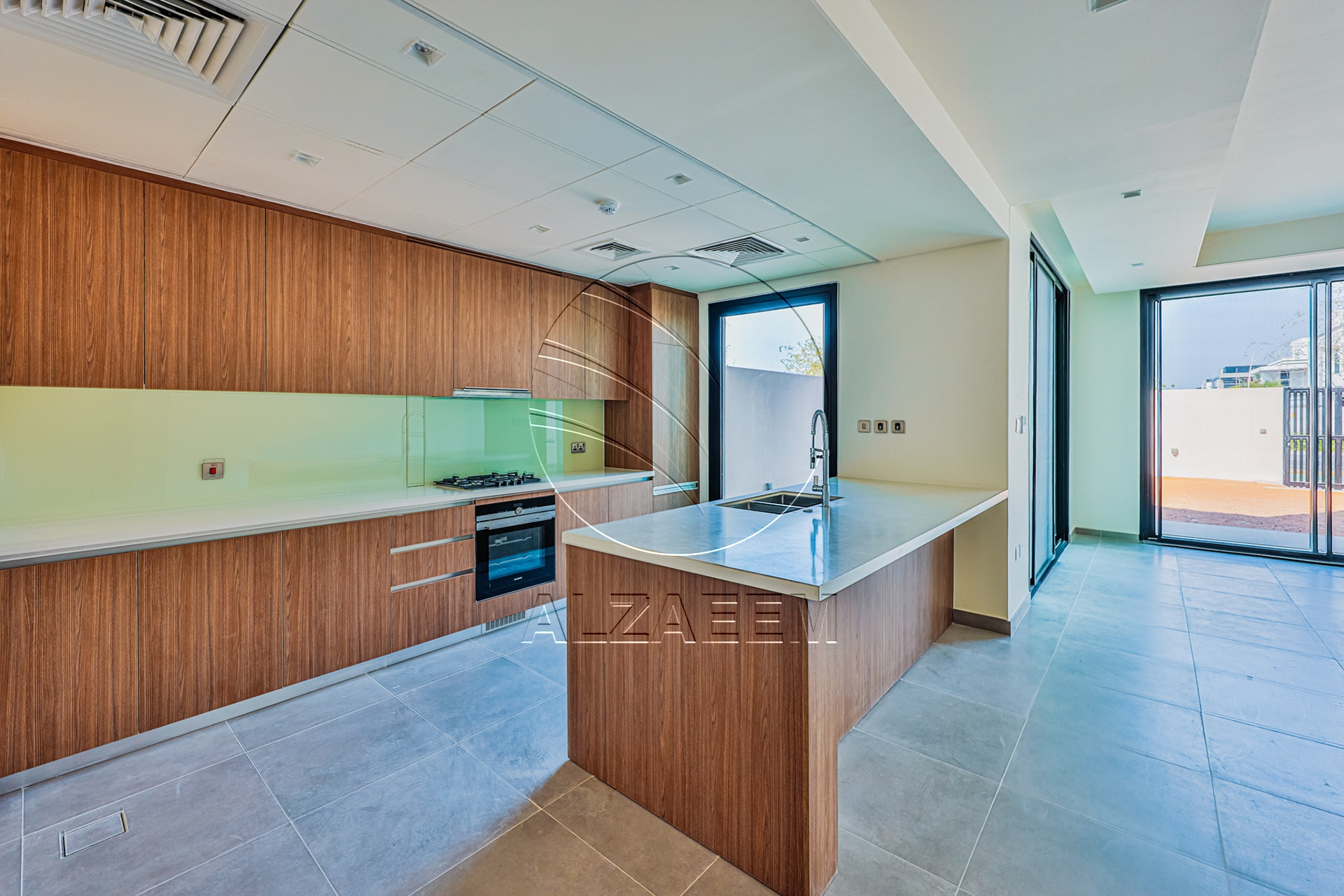 HOT! Single Row – Mid Unit | VACANT