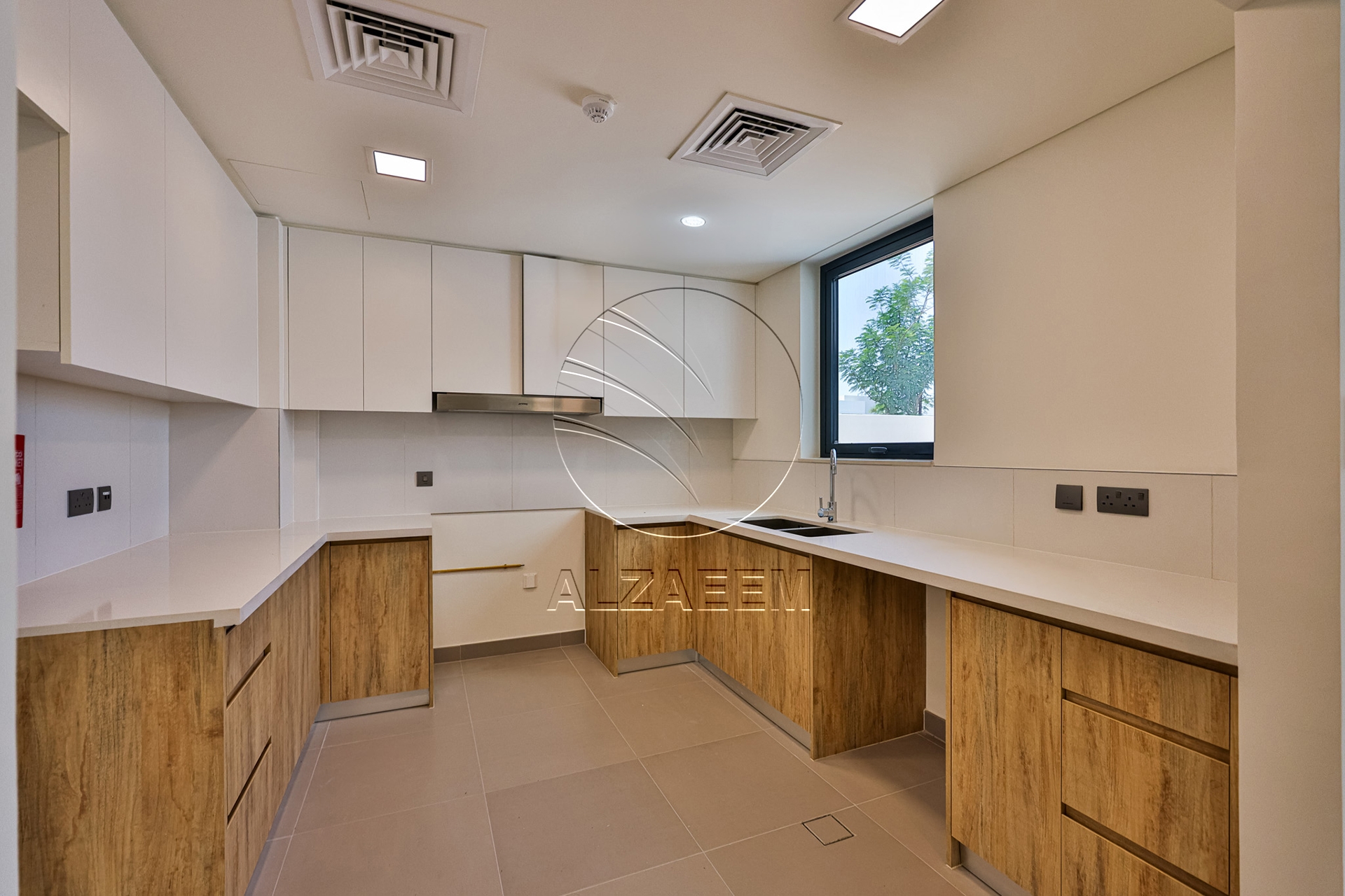 Single Row CORNER | Premium and High End Location