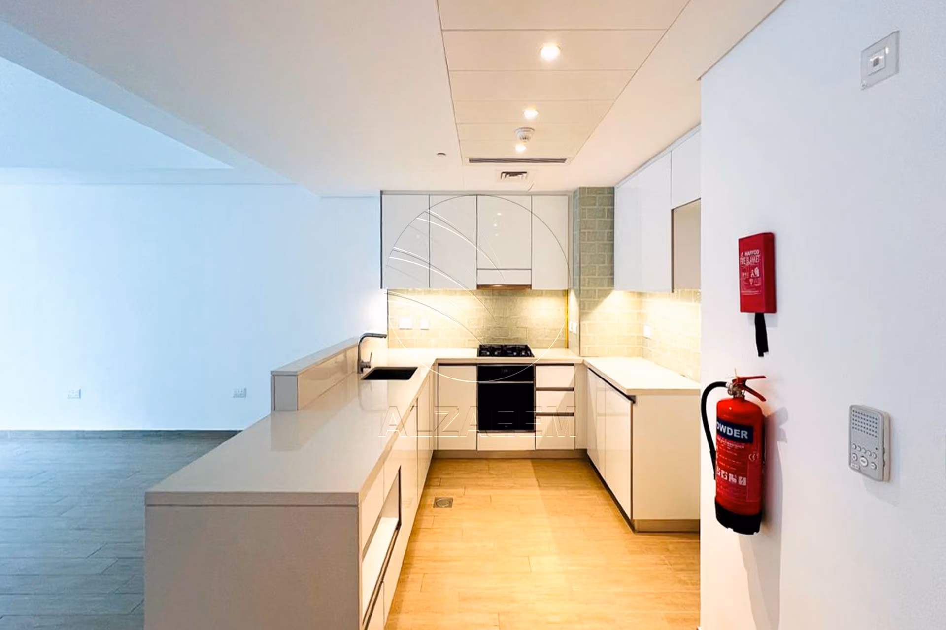 VACANT | High Floor | Partial Sea and Golf view